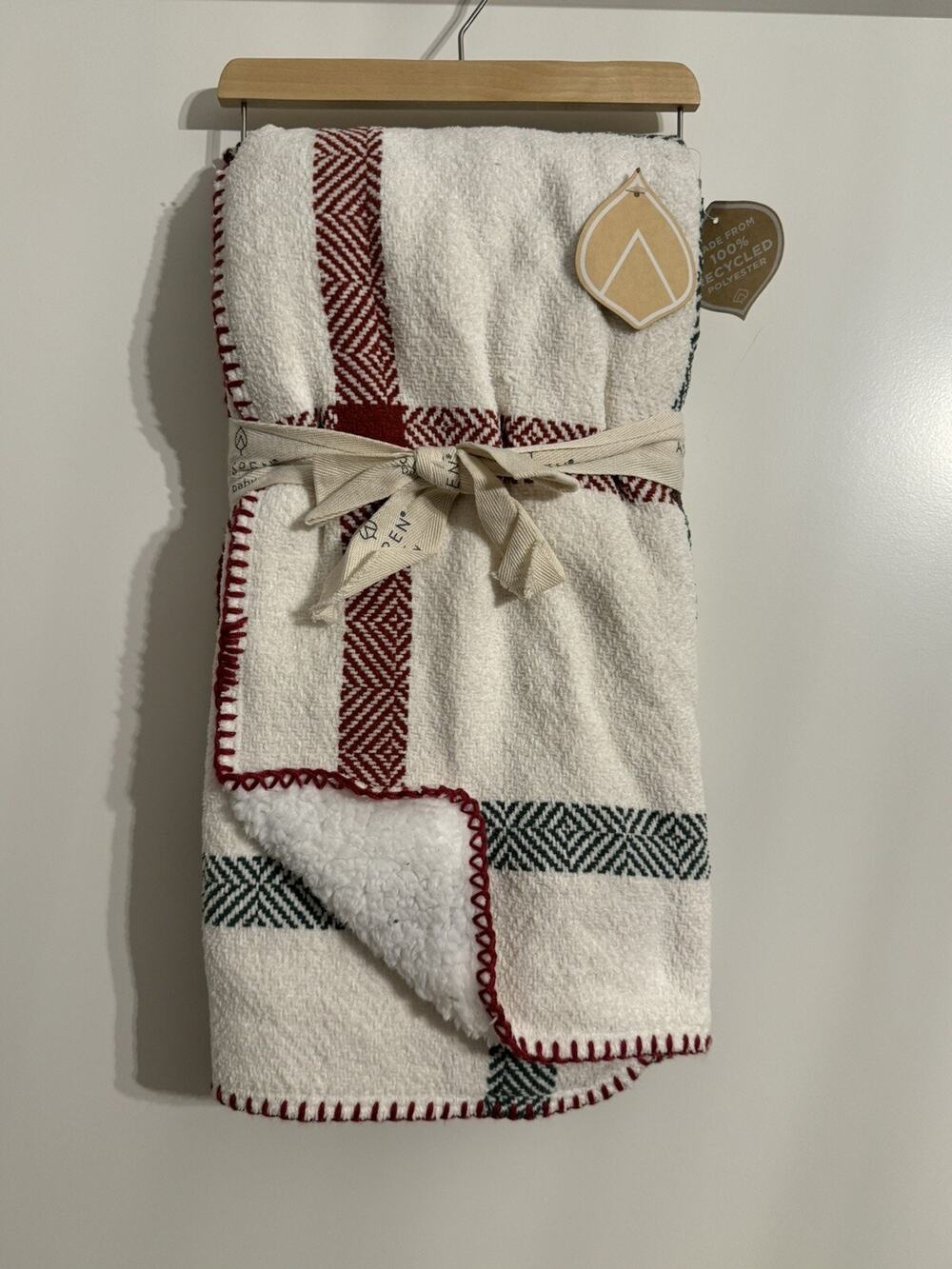 Aspen Baby Blanket, Cream W/red & Green 100% Ployester, 40” X 60” NWT